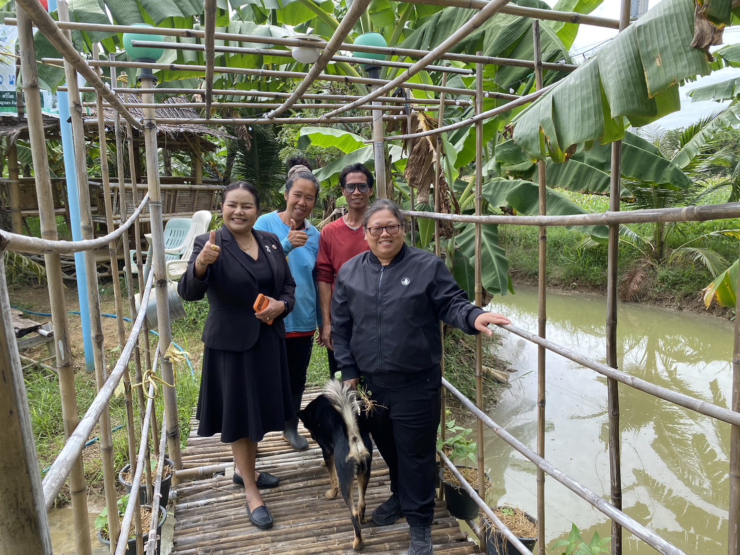 พช.มวกเหล็ก  เยี่ยมชม "ศูนย์เรียนรู้โคก หนอง นา แปลงนายวีระชา ศรีวิไล" 