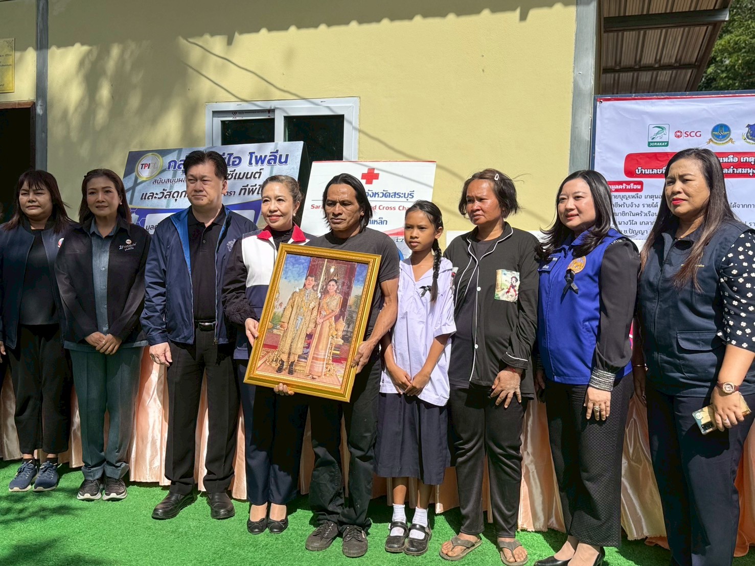 พช.มวกเหล็ก ร่วมมอบบ้านในโครงการซ่อมสร้างบ้านผู้ยากไร้ด้อยโอกาสในพื้นที่จังหวัดสระบุรี